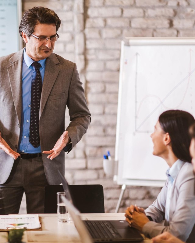 ¿Le gustaría montar su propia empresa?